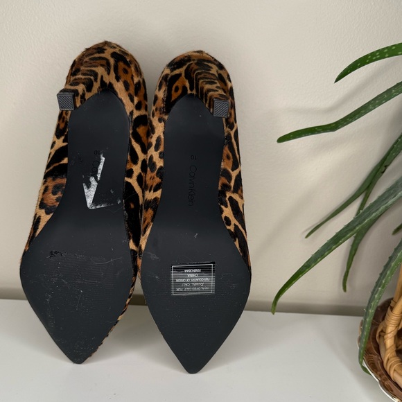 Calvin Klein Leopard Print Calf Hair Pumps Size 10 Pointed Toe Heels - Picture 8 of 12